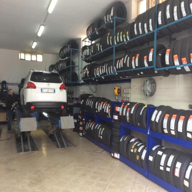 Agm - Gommista - Immagine 1