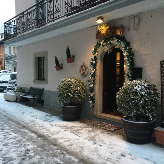 Albergo Pensione Paola - Immagine 1