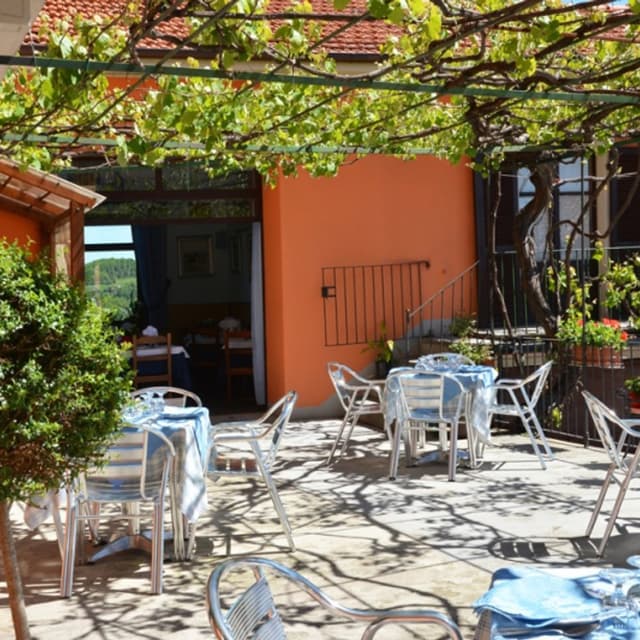 Albergo Ristorante Alte Langhe - Immagine 1