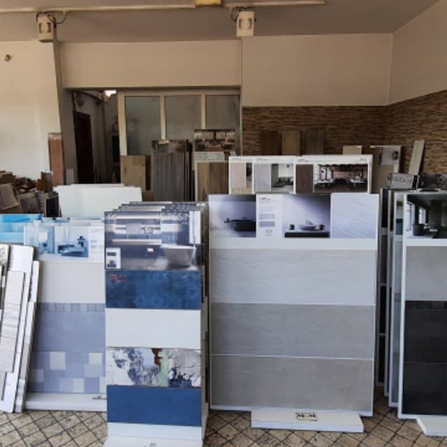 Arruzzoli Ceramiche-Ristrutturazione Bagni - Immagine 1