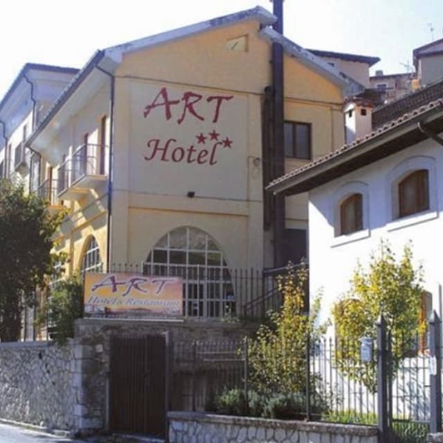 Art Hotel - Immagine 1