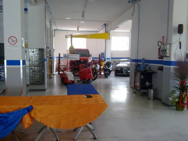 Autocarrozzeria Dlr Sas - Immagine 1