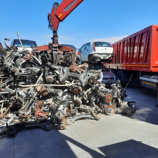 Autodemolizione Ecologica Ricciardi - Immagine 2