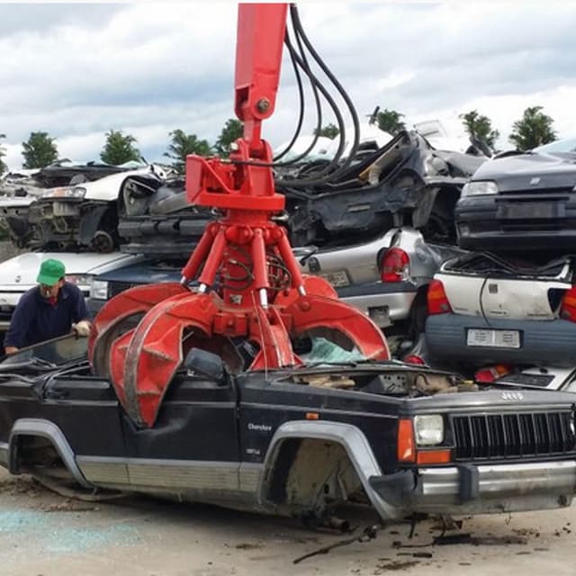 Autodemolizioni - Pincardini Armando - Immagine 1