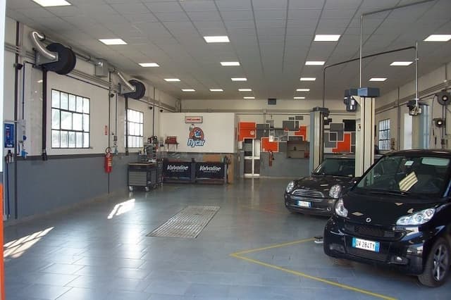 Autofficina Flycar - Immagine 1