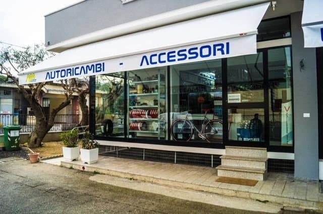 Autoricambi Massarosa - Immagine 1