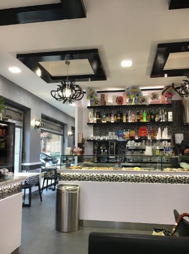 Bar Pasticceria La Salernitana - Immagine 1