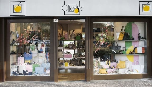 Calzature Ciliegie - Immagine 1