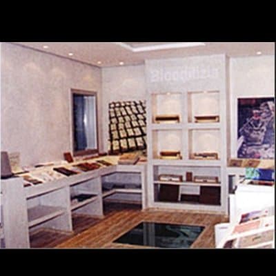 Centro dell'Isolante Due - Immagine 2