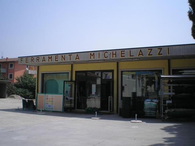 Colorificio Ferramenta Michelazzi - Immagine 1