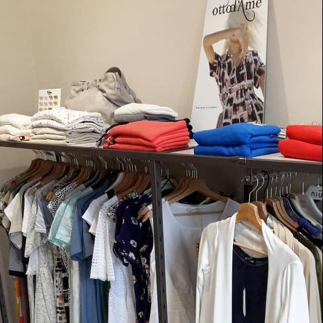 Daphne Abbigliamento - Immagine 1