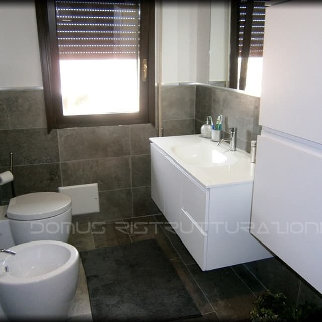 Domus Ristrutturazione Bagni - Immagine 1