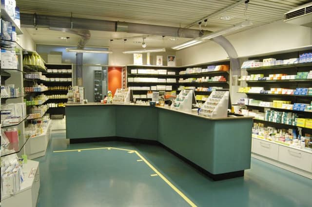 Farmacia Comuzzi - Immagine 2