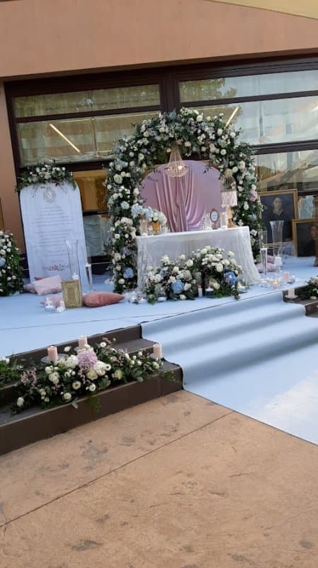 Garden Center And House - Immagine 2