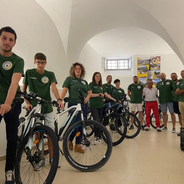 Ginestre Noleggio  E-Bike - Immagine 1