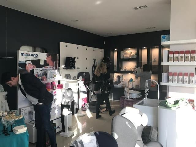 Les Petits - Immagine 1