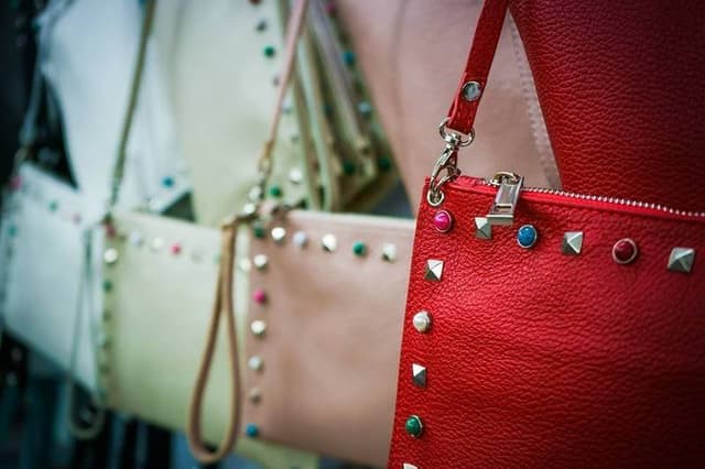 Pellemania - Ingrosso Pelletterie - Immagine 1