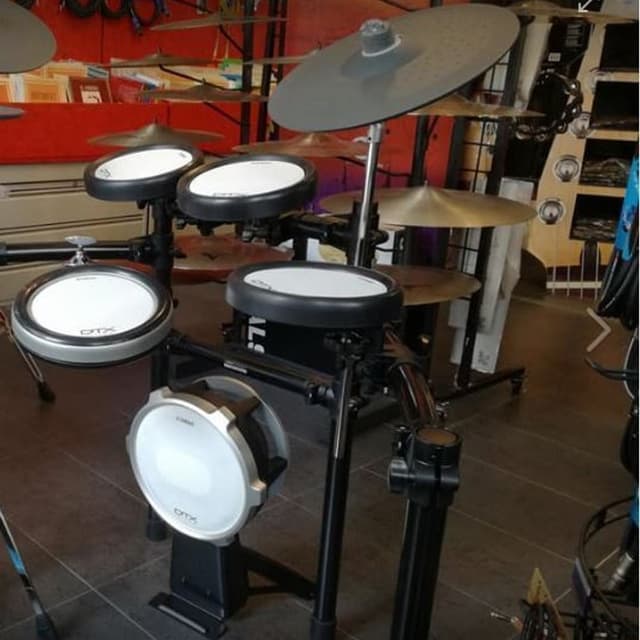 Resta Strumenti Musicali - Immagine 1