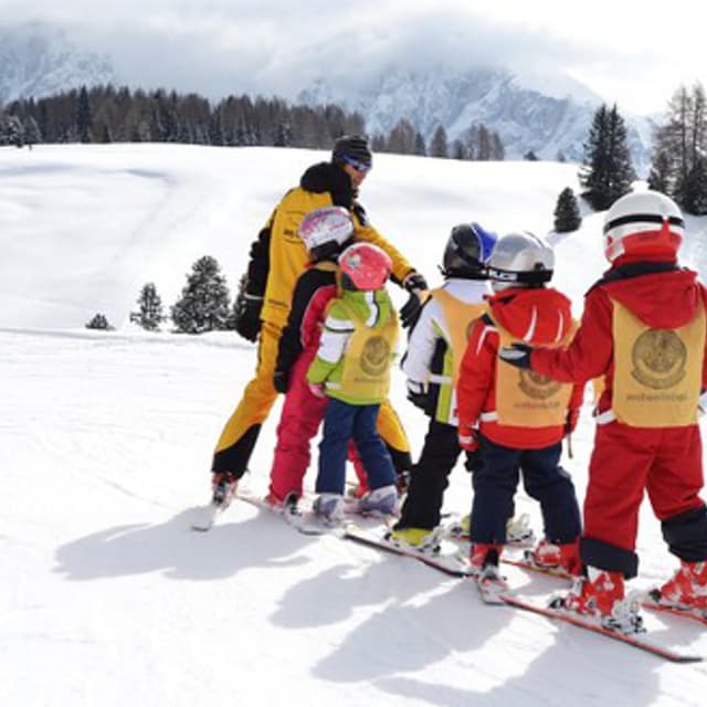 Scuola Sci e Snowboard Saslong - Immagine 1