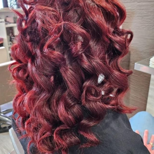 Acconciature Ricci e Capricci - Immagine 2