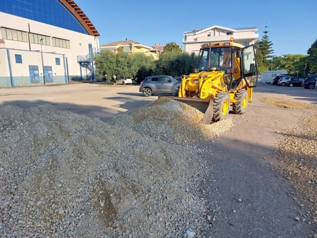 Adriano Spurghi | Spurgo Pozzi – Sturaggi Linee Fognarie – Mov. Terra - Immagine 2