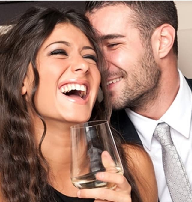 Agenzia Matrimoniale per Single - Obiettivo Incontro dal 1991 - Immagine 1