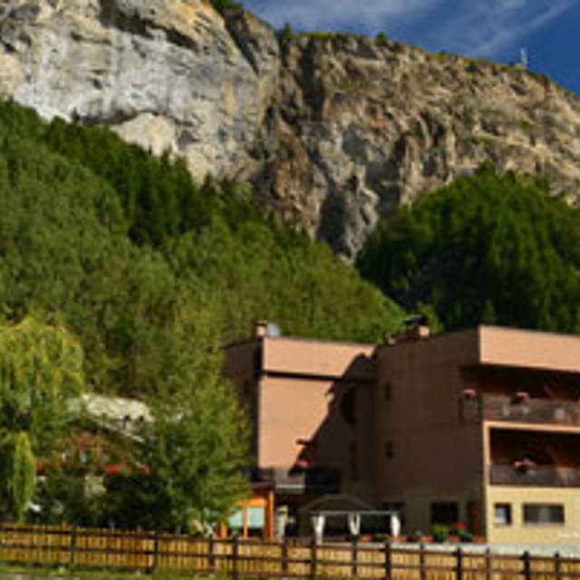 Albergo Hotel La Val - Immagine 1