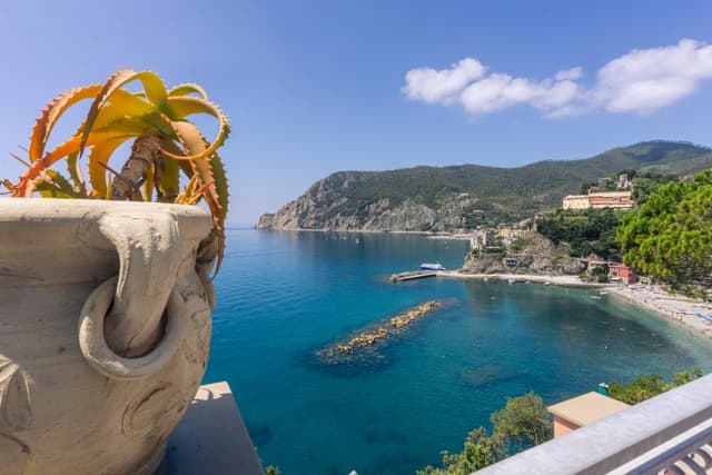 Albergo Hotel Porto Roca - Immagine 1