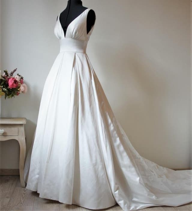 Amai Spose-Atelier Sostenibile-Abiti di Campionario, Nuovi, Usati, Rinnovati - Immagine 1