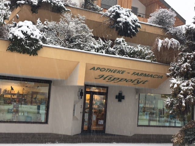 Apotheke Farmacia Hippolyt Tisens - Immagine 2