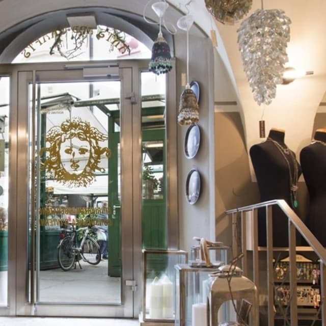 Arts And Crafts - Atelier Interior - Immagine 1