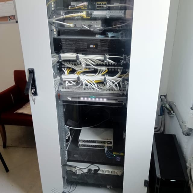 Effegi Srl - Impianti Elettrici Civili e Industriali - Immagine 1