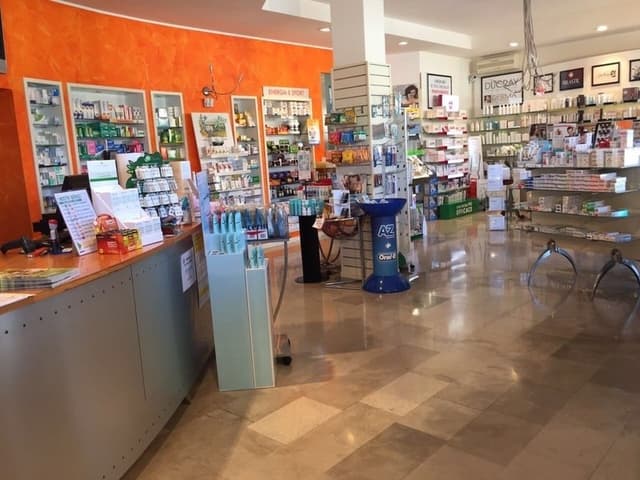 Farmacia Avezzu' Roberta - Immagine 2