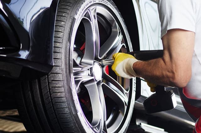 Gommista Bafi di Setti Omar - Immagine 1