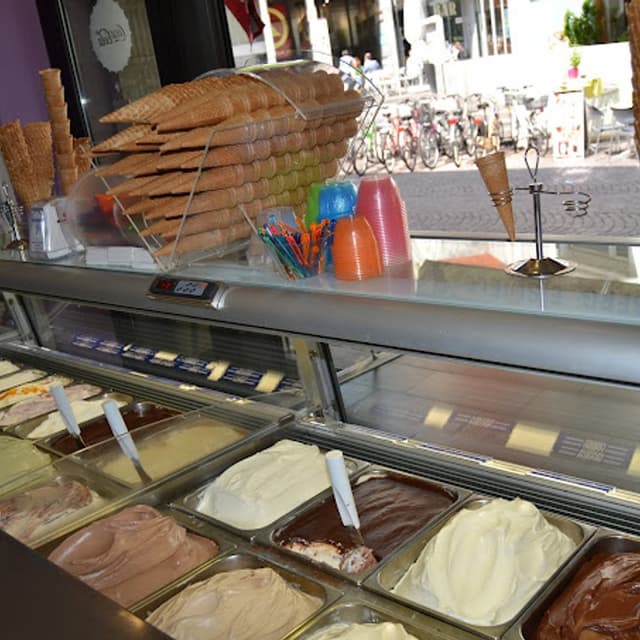 Iceberg Gelateria - Immagine 1