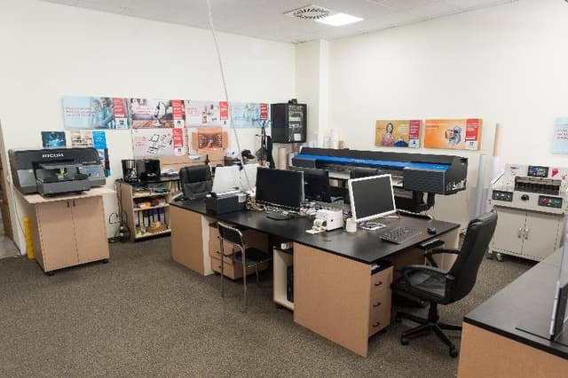 Mail Boxes Etc. Centro Mbe 2624 - Immagine 2