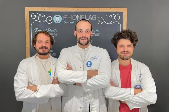 Phone Lab - Immagine 1