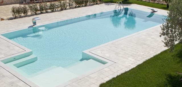 Pool Center - Immagine 1