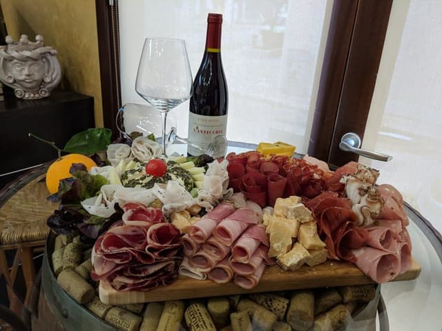 Salumeria Enoteca Peraino - Immagine 1