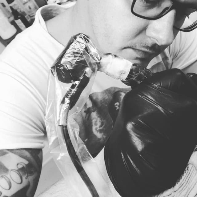 Shock Ink Tattoo - Immagine 1