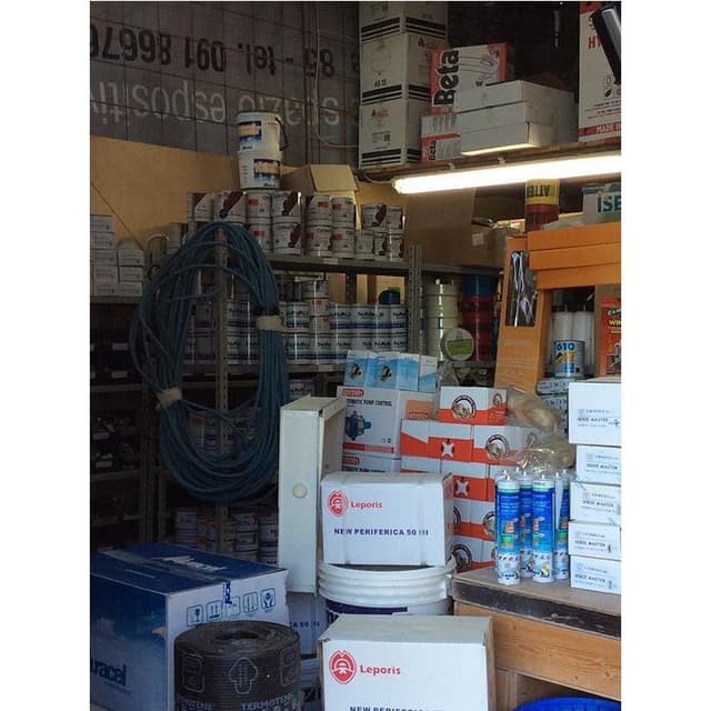 Taormina Erasmo - Materiale Edile - Ferramenta e Colori - Tintometro - Immagine 2