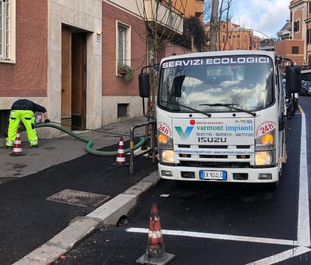 Varmont Impianti Srl Autospurgo Fogne e Relining No Dig Roma e Provincia - Immagine 2