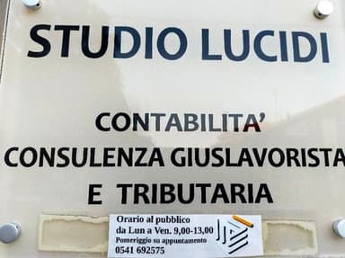Lucidi Vincenzina studio commerciale